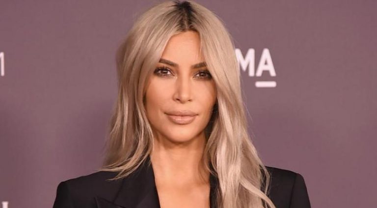 Kim Kardashian lança nova linha de perfumes para o dia dos namorados