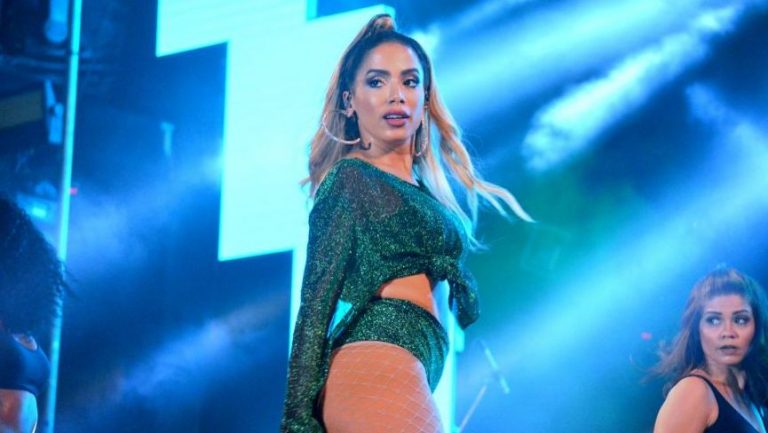Jornal da Colômbia faz matéria sobre Anitta e a chama de ”bomba carioca”