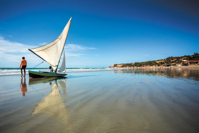 Festival da Lagosta promete encantar turistas e moradores de Icapuí com gastronomia e música