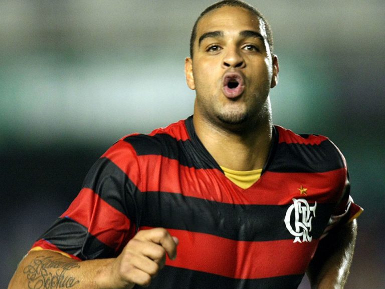 Adriano Imperador fecha contrato para filme e documentário sobre sua vida
