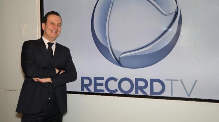 Celso Zucatelli volta à Record para apresentar o Balanço Geral Manhã