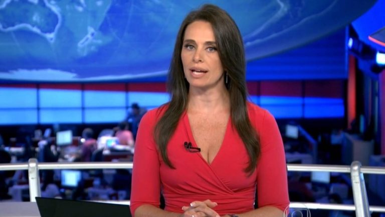 RedeTV! de olho em Carla Vilhena para substituir Mariana Godoy