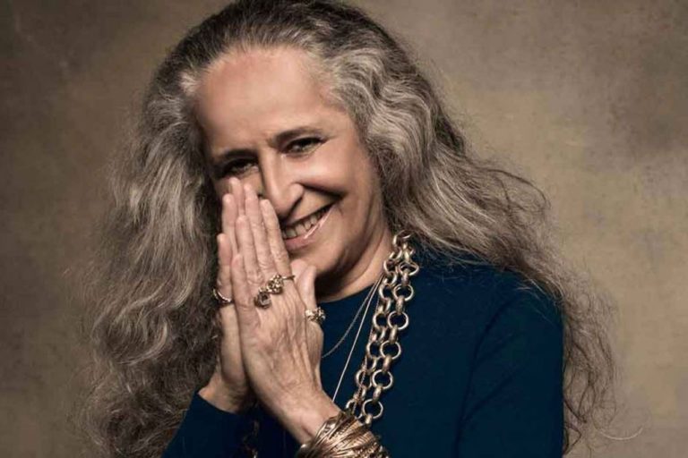 Maria Bethânia faz 74 anos: ‘Brincar de Viver’ é a música mais tocada