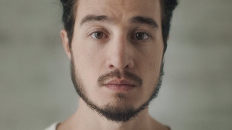 Tiago Iorc garante que está de volta e apresenta live com pedidos de fãs