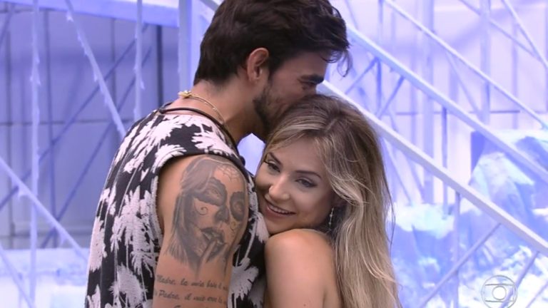 Gabi e Guilherme se reencontram em festa após romance no BBB 20