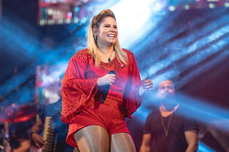 Marília Mendonça comemora prisão de Dj Ivis