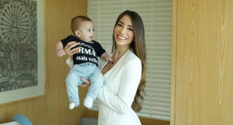Romana Novais deixa à mostra barriga de 7 meses de gravidez