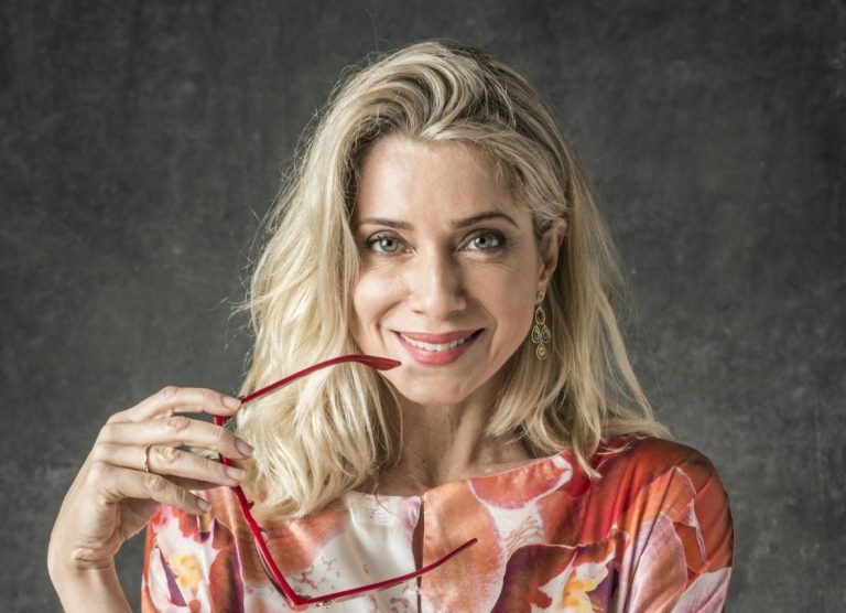 Letícia Spiller pede perdão à Xuxa por mentira nos tempos de Paquita