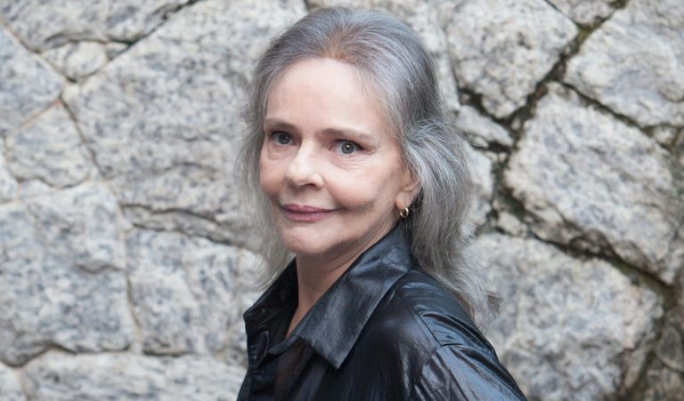 Angela Ro Ro faz nova campanha e pede dinheiro aos fãs