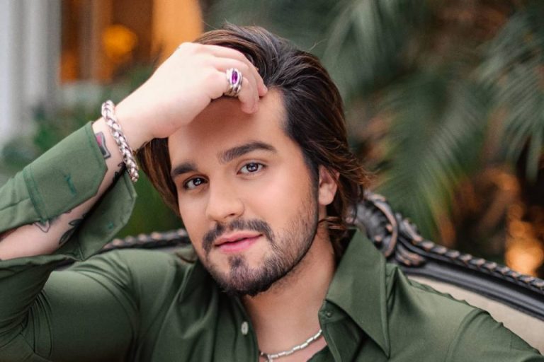 Luan Santana grava campanha em homenagem aos caminhoneiros