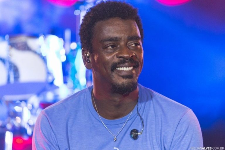 Seu Jorge participa de live para ajudar ações de saneamento básico