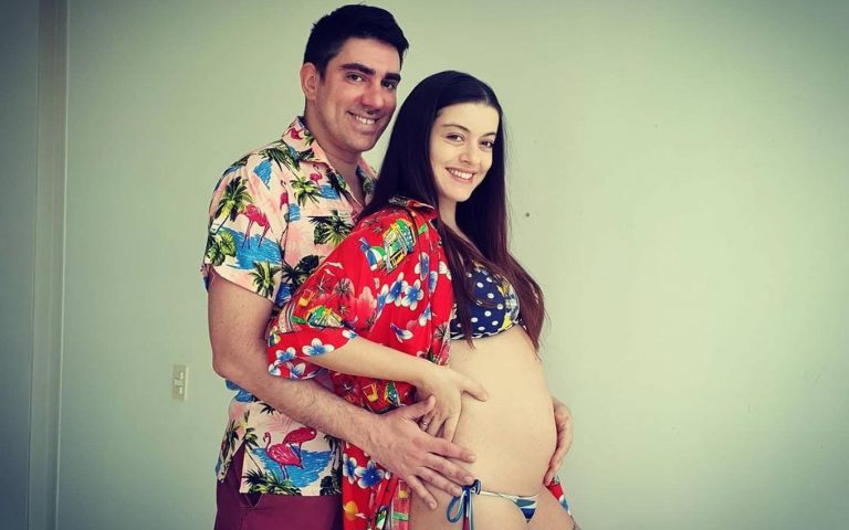 Marcelo Adnet anuncia nascimento da filha, Alice, nas redes sociais
