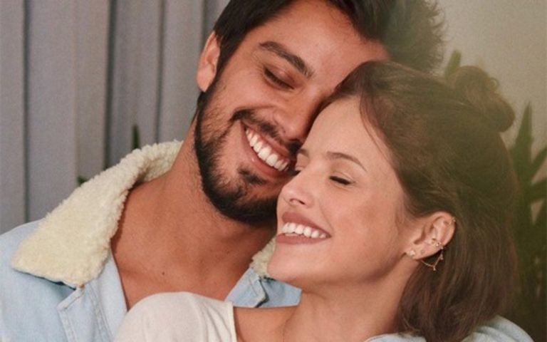 Agatha Moreira faz pegadinha com o namorado Felipe Simas