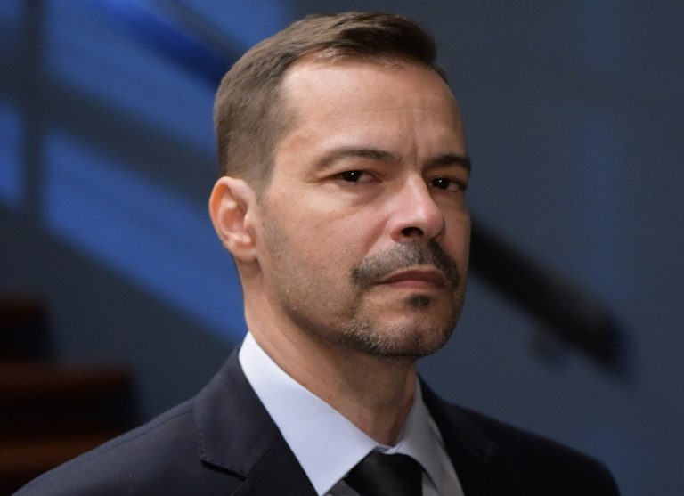 Heitor Martinez é internado em CTI no Rio de Janeiro com suspeita de Covid