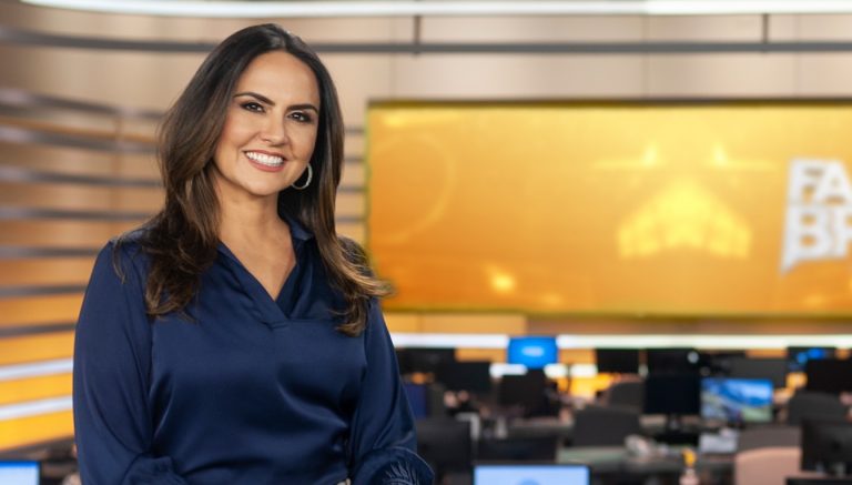 Carla Cecato deixa RecordTV após 16 anos na casa