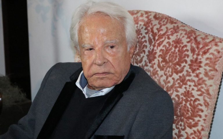 Filhos de Cid Moreira entram com ação para interditar o jornalista