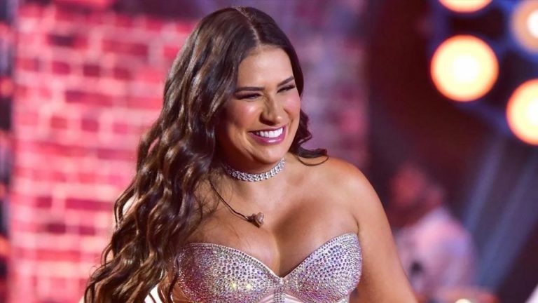 Simone já planeja turnê solo; novas músicas serão lançadas em outubro