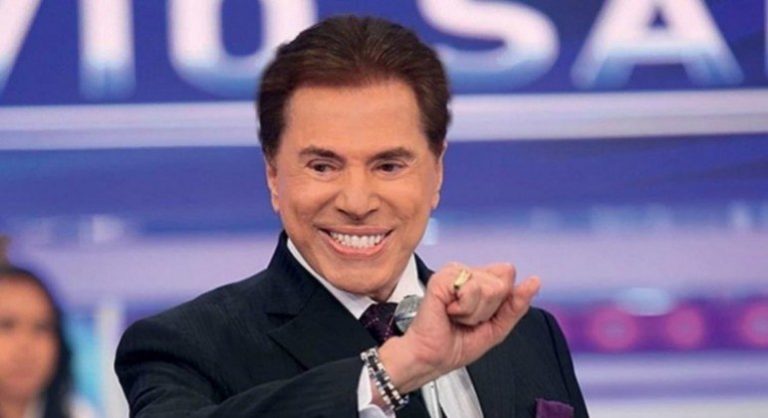 Silvio Santos permanece isolado