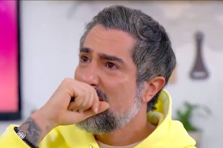 Marcos Mion se emociona ao falar da permanência no programa Caldeirão