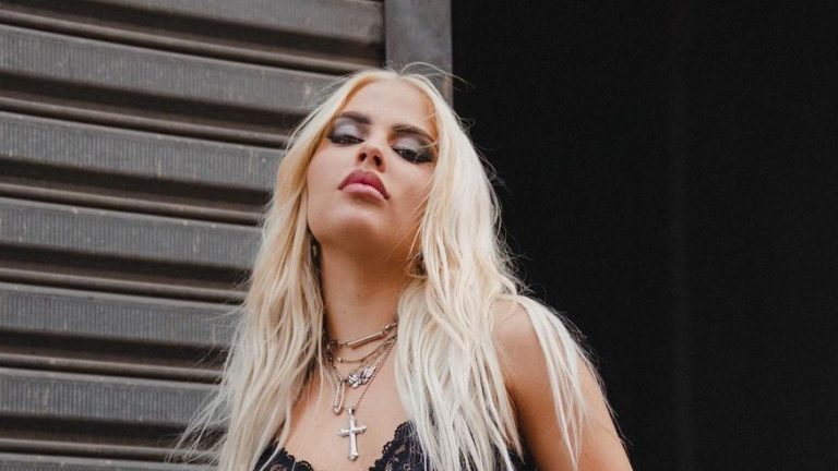 Luísa atiça seguidores com roupa transparente no Instagram