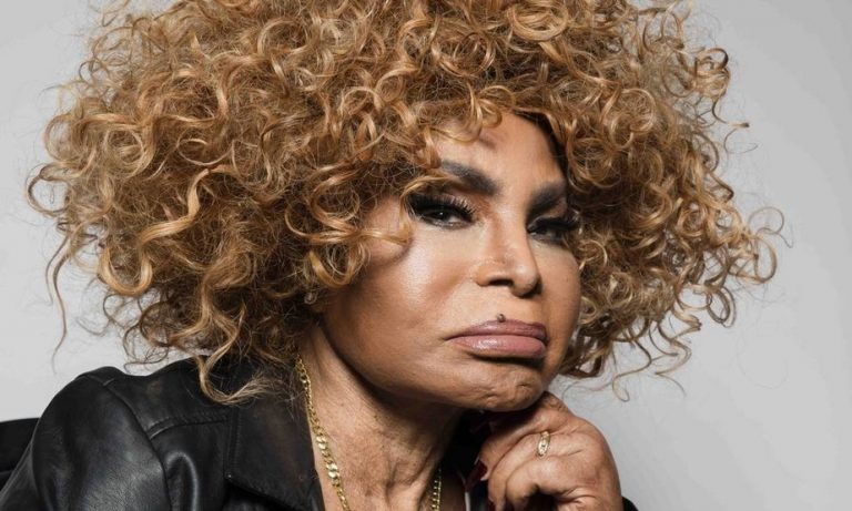 Elza Soares morre aos 91 anos em sua própria residência, no Rio de Janeiro