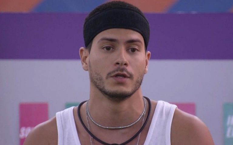BBB 22: Arthur Aguiar ameaça deixar reality após perder prova do líder