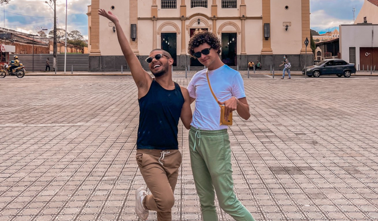 De passagem pelo Cariri, Max Petterson e Vyni “batem perna” pelo Crato