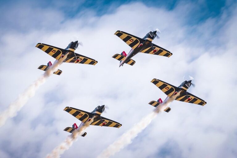 Esquadrilha da Fumaça faz show aéreo em Fortaleza neste sábado (27)