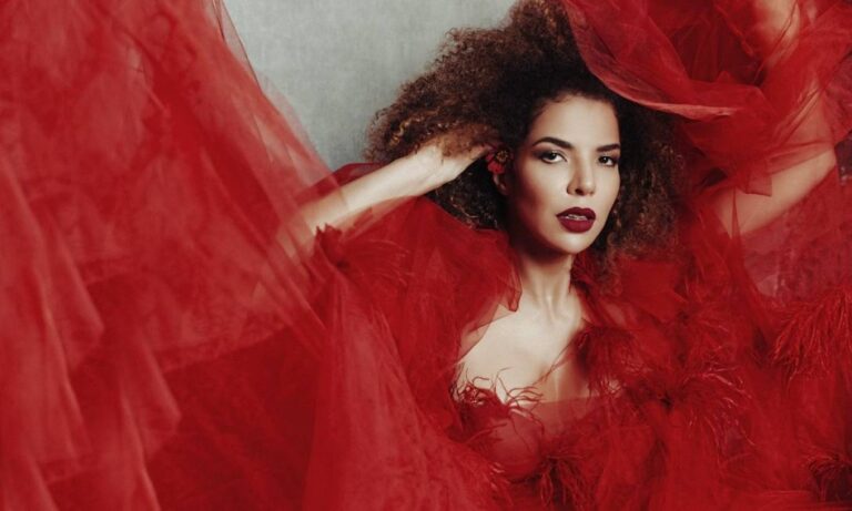 Vanessa da Mata se apresenta em Juazeiro do Norte em março