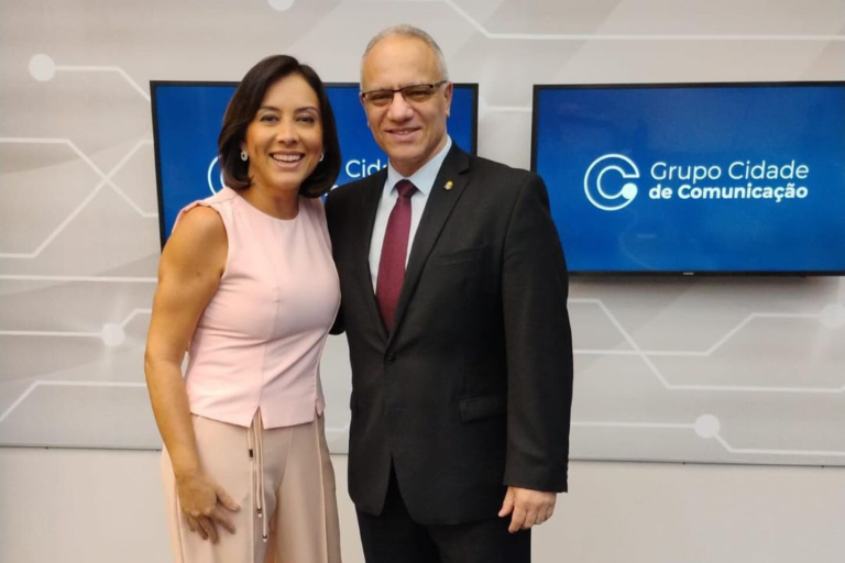 Katiuzia Rios conversa com secretário de Segurança Pública do Ceará