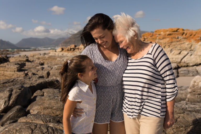 Três gerações, um destino: como viagens com avós, pais e filhos estão mudando o turismo