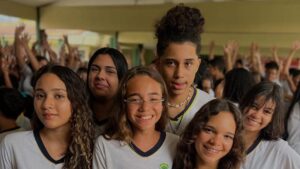 Prefeitura de Horizonte entrega novo fardamento no retorno às aulas