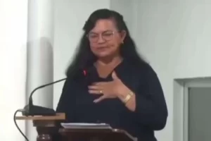 Vereadora do Amazonas gera revolta ao afirmar que “tem mulher que merece apanhar”