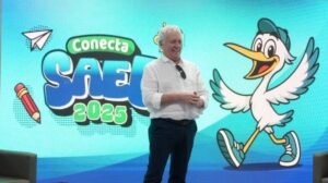 Prefeito de Sobral confirma pagamento retroativo de ⅓ de férias aos professores
