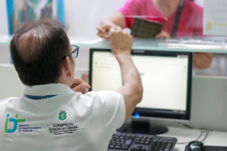 IDT/Sine oferta 66 vagas de emprego em Crateús nesta sexta-feira (30)