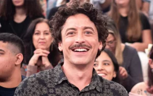 Jesuíta Barbosa se prepara para volta ao horário nobre da Globo