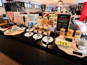 Hotéis da Praia de Iracema lançam café da manhã funcional para público fitness